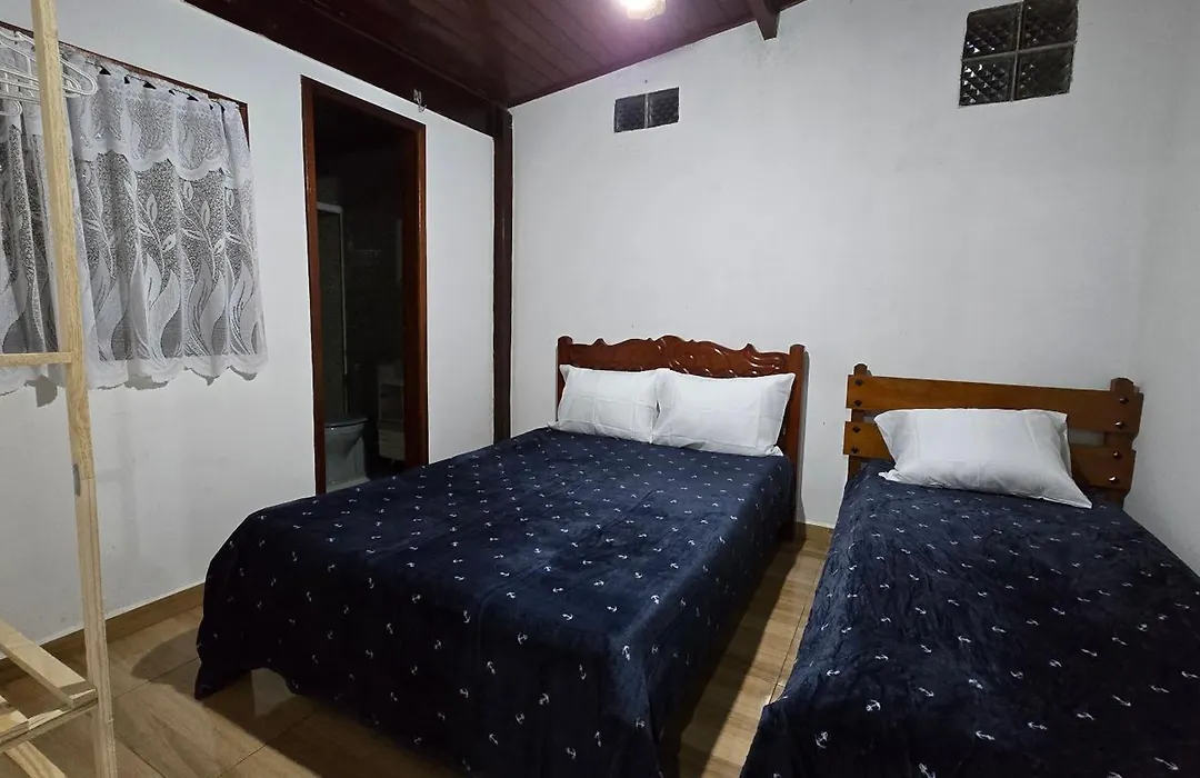 Casa com Piscina Peró-1